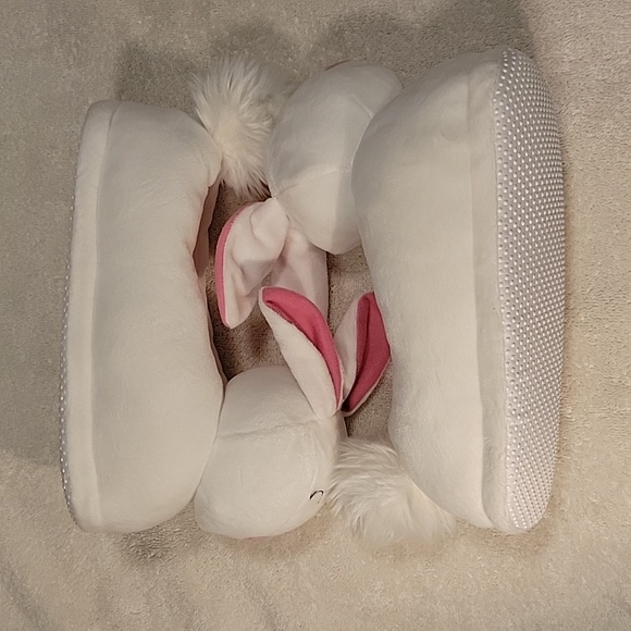 CUTE TO THE CORE White Bunny Kids SLIPPERS, NIB - Picture 5 of 7